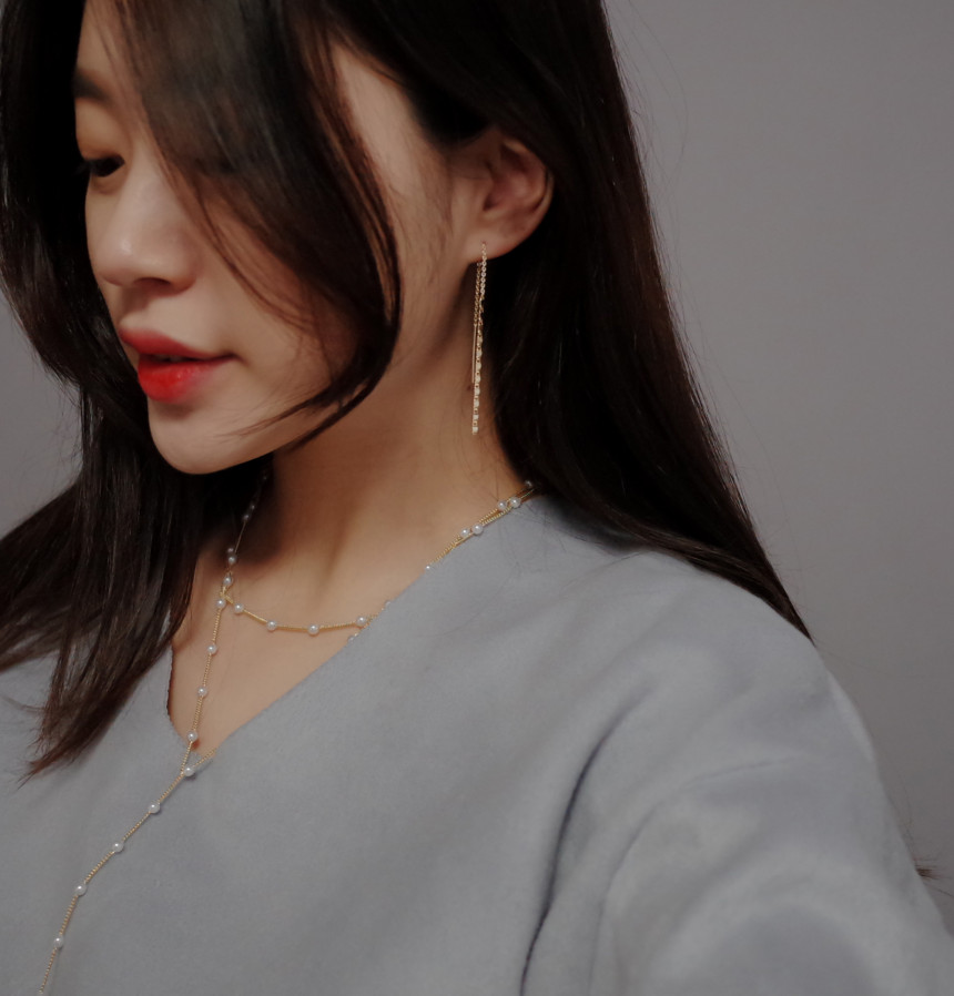 <b><p>Flat chain Long room earrgs Simple Unique</p></b><b><p>フラットチェーン ロンシルイヤリング シンプルユニーク スタイリッシュルック 30代の女性</p></b><br /><br /><p align='center'>