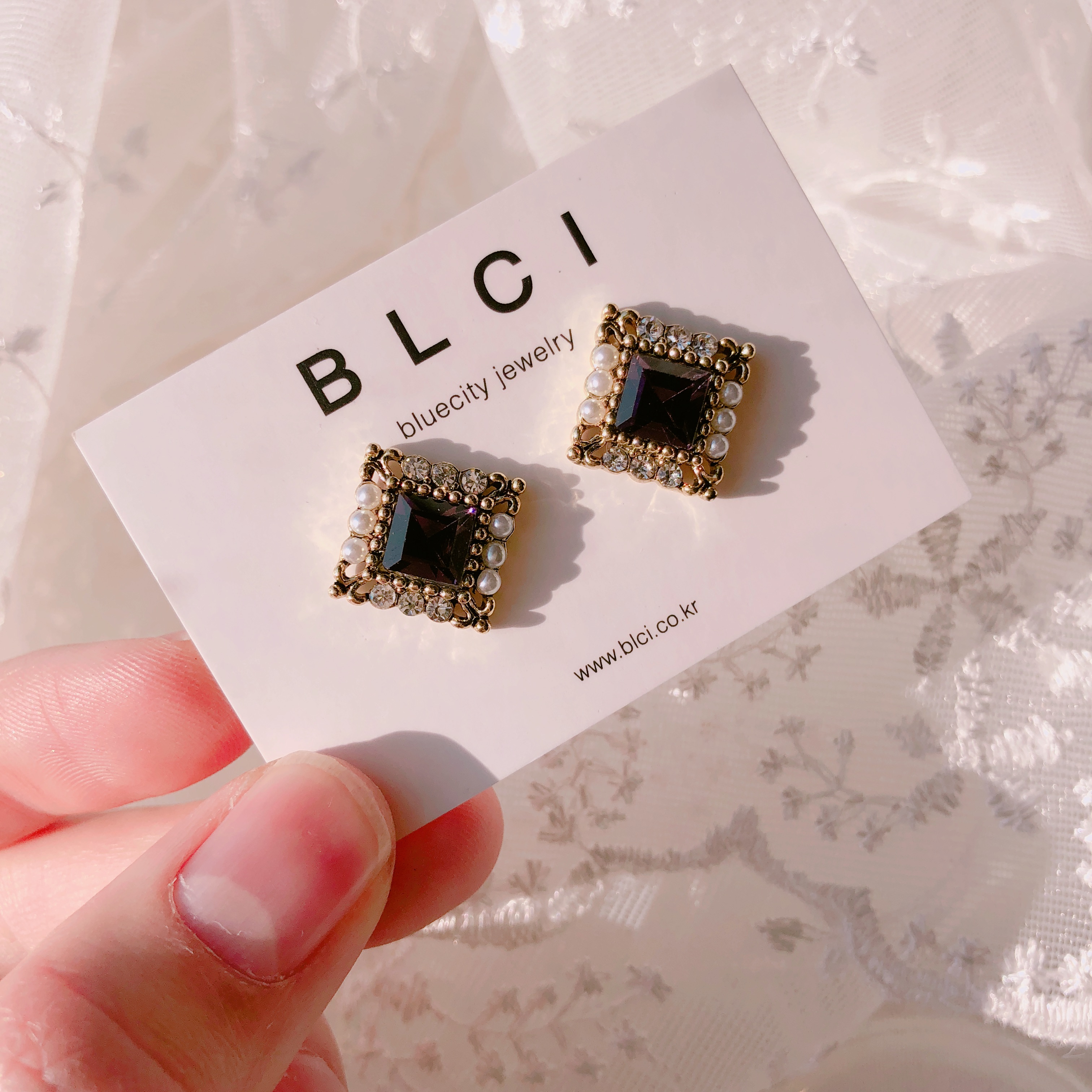 <b><p>Possible eaves 2018 Pantone trend color Viot</p></b><b><p>グィチ可能 2018年 パントン トレンド カラー バイオレット ドロップ イヤリング</p></b><br /><br /><p align='center'>