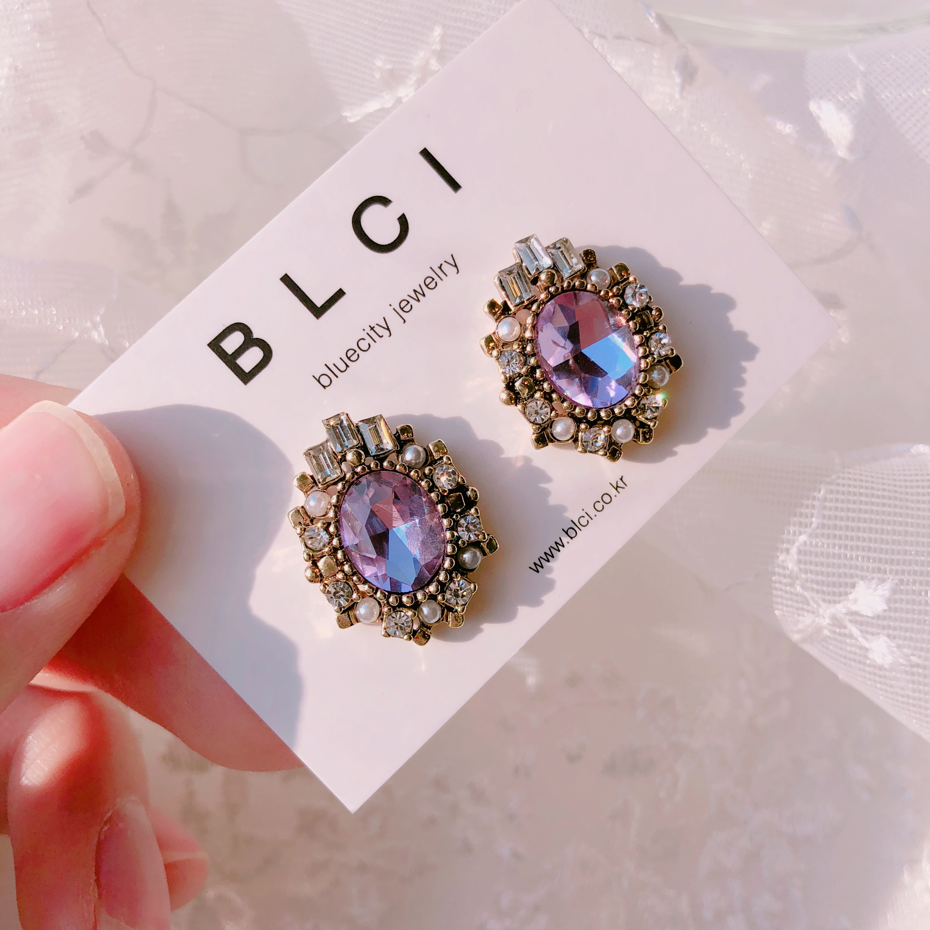 <b><p>Possible eaves 2018 Pantone trend color Viot</p></b><b><p>グィチ可能 2018年 パントン トレンド カラー バイオレット ドロップ イヤリング</p></b><br /><br /><p align='center'>