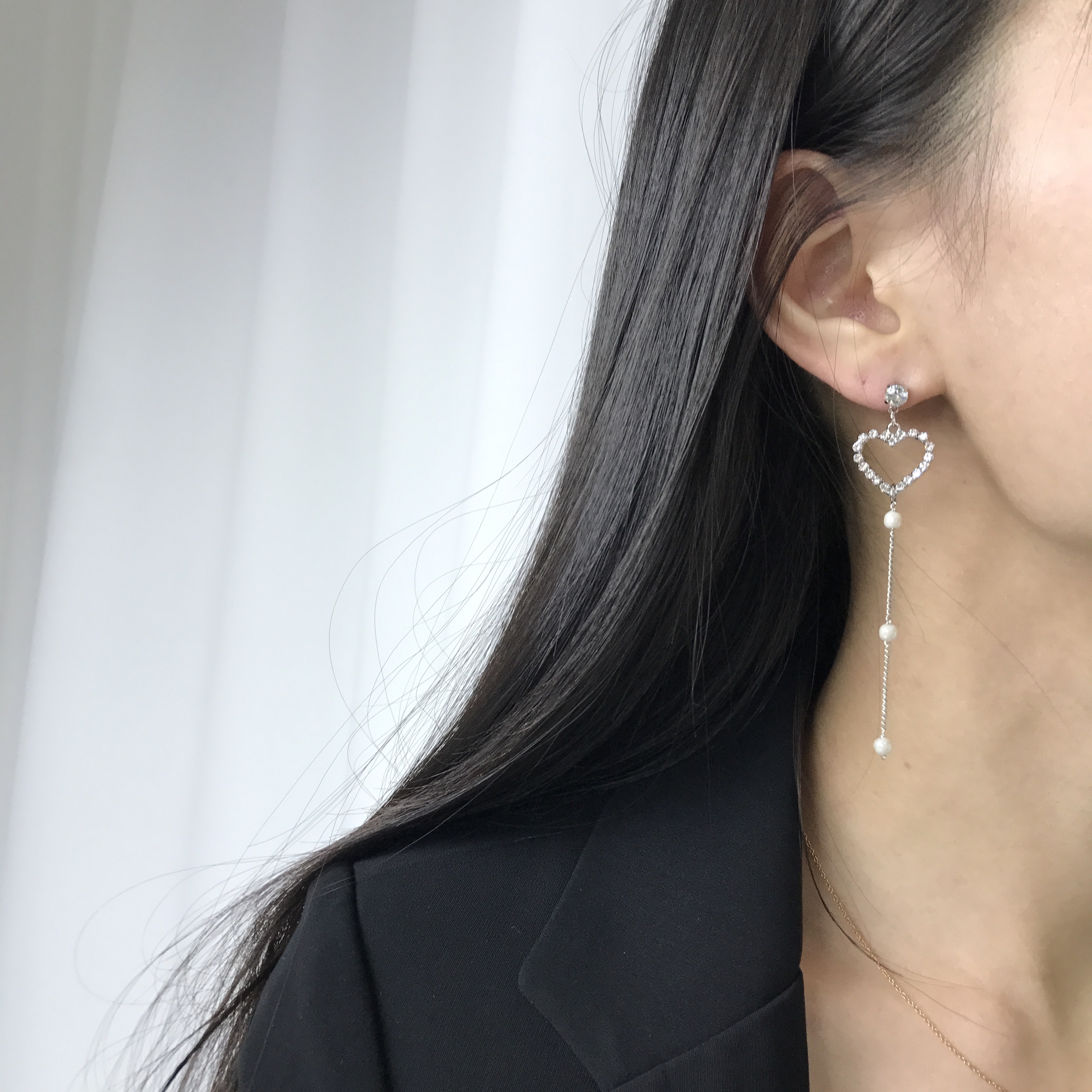 <b><p>Unknown isy heart Drop ing Lo 2color White</p></b><b><p>オンバル デイジー ハート ドロップ イヤリング 2色 ホワイト 春のファッション</p></b><br /><br /><p align='center'>