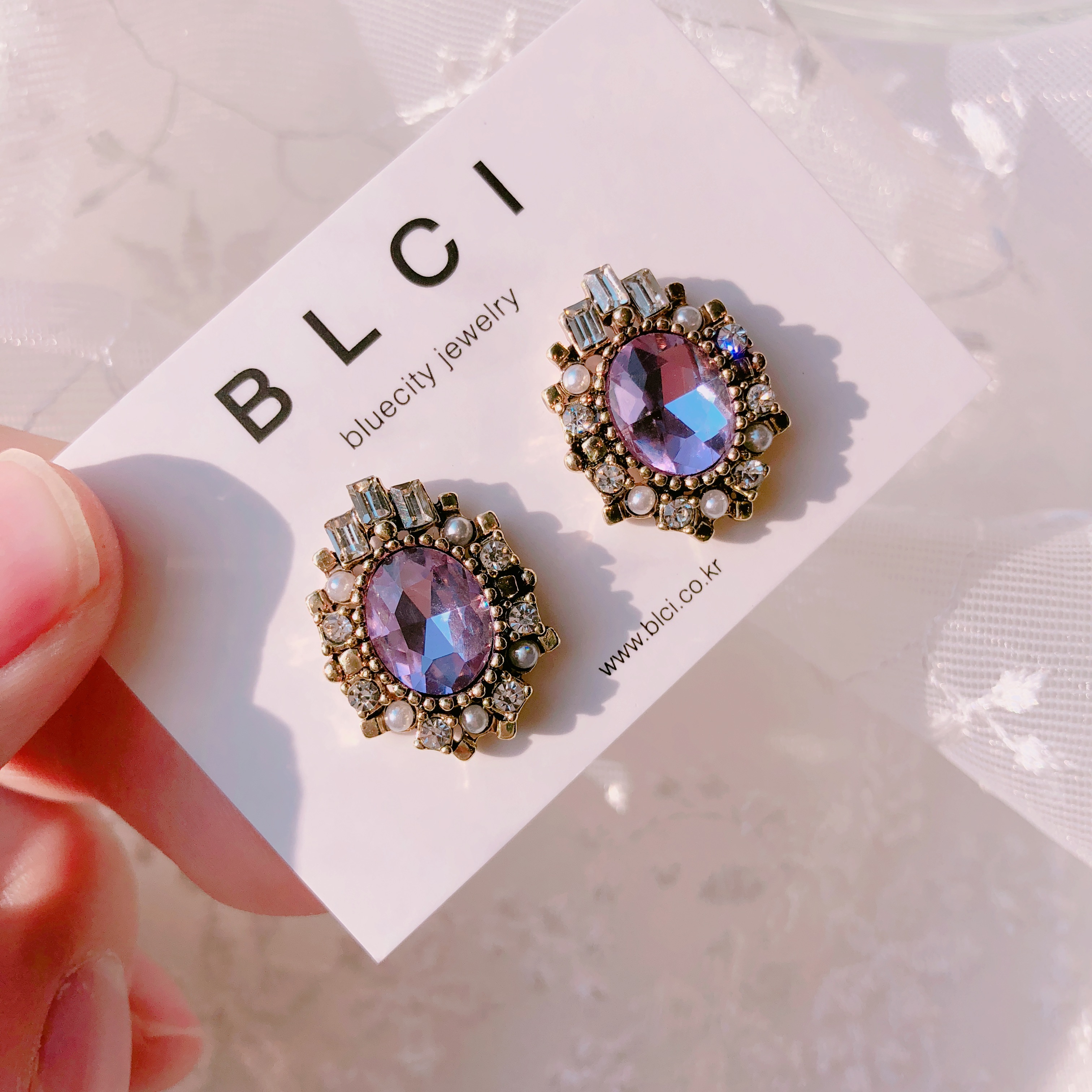 <b><p>Possible eaves 2018 Pantone trend color Viot</p></b><b><p>グィチ可能 2018年 パントン トレンド カラー バイオレット ドロップ イヤリング</p></b><br /><br /><p align='center'>