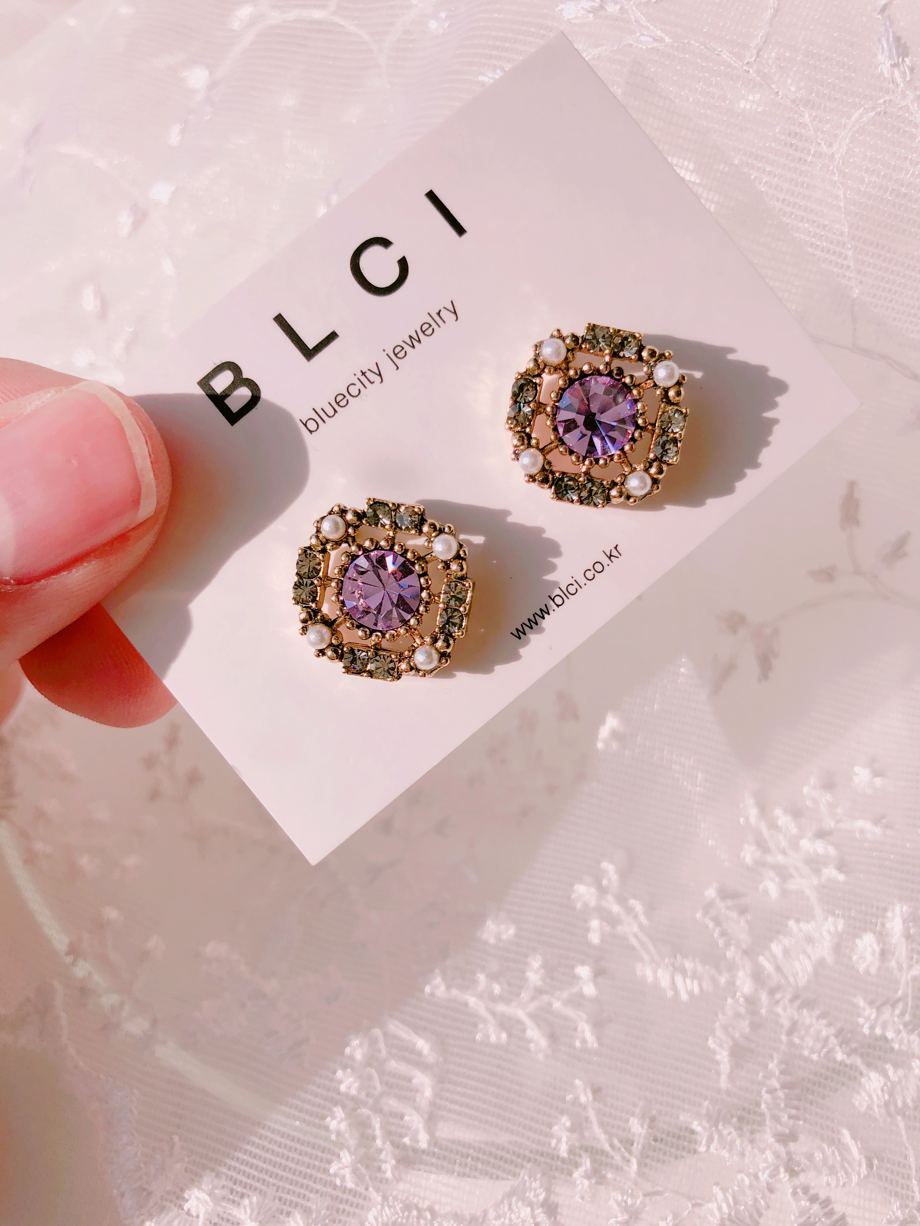 <b><p>Possible eaves 2018 Pantone trend color Viot</p></b><b><p>グィチ可能 2018年 パントン トレンド カラー バイオレット ドロップ イヤリング</p></b><br /><br /><p align='center'>