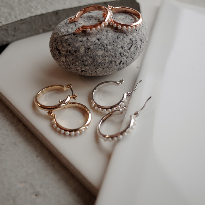 <b><p>Pearl Line Basic Rg Ergs Simple Unique Stylish</p></b><b><p>パールライン 基本リングイヤリング シンプルユニーク スタイリッシュルック 30代の女性</p></b><br /><br /><p align='center'>