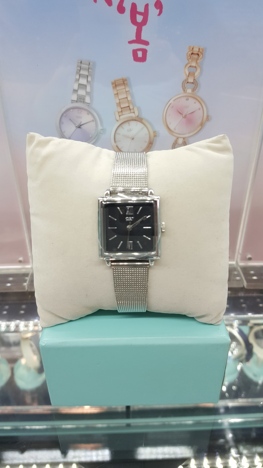 <b><p>OST Black Square Mesh Band Watch OTW118306TBS</p></b><b><p>OST ブラックスクエアメッシュバンド時計 OTW118306TBS</p></b><br /><br /><p align='center'>