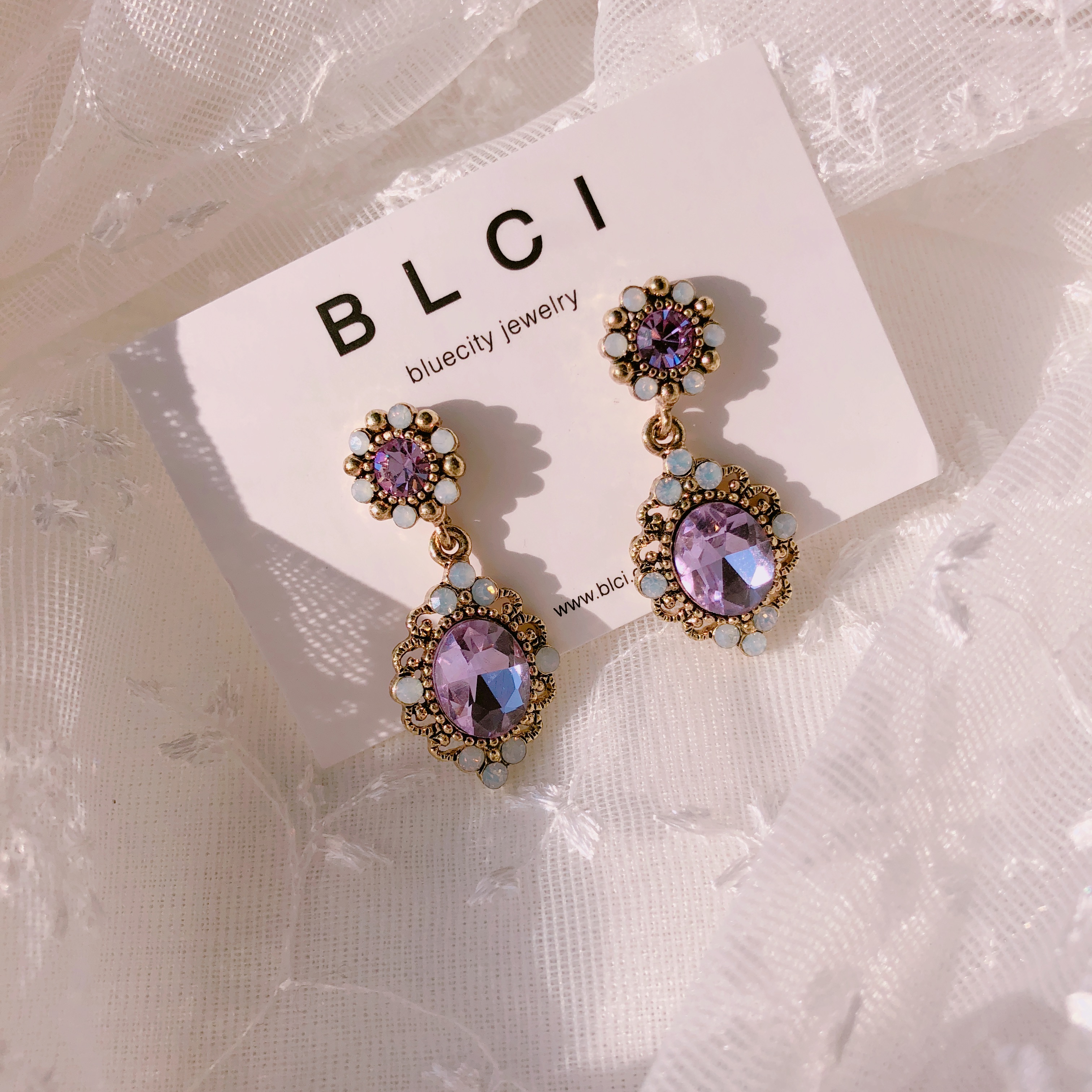 <b><p>Possible eaves 2018 Pantone trend color Viot</p></b><b><p>グィチ可能 2018年 パントン トレンド カラー バイオレット ドロップ イヤリング</p></b><br /><br /><p align='center'>