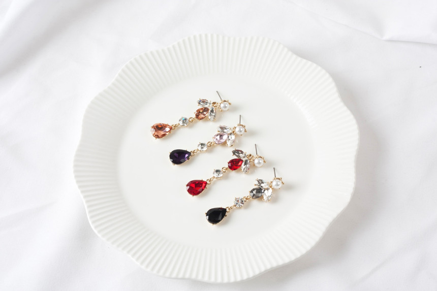 <b><p>Glam Drop Violet earring Possib ves Non-Pierc</p></b><b><p>グラムドロップ バイオレット イヤリング グィチ可能 ノンピアス スタイリッシュルック</p></b><br /><br /><p align='center'>