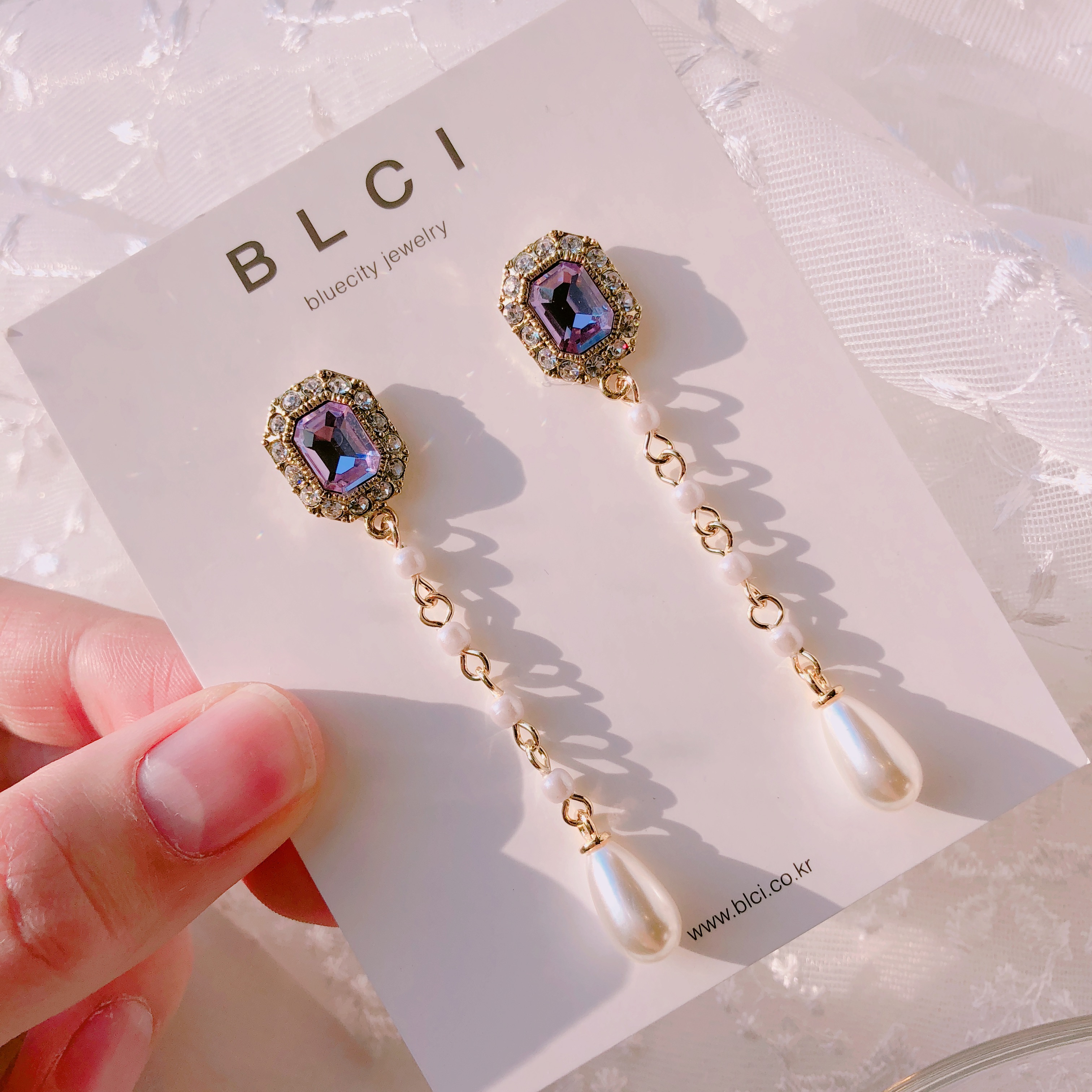 <b><p>Possible eaves 2018 Pantone trend color Viot</p></b><b><p>グィチ可能 2018年 パントン トレンド カラー バイオレット ドロップ イヤリング</p></b><br /><br /><p align='center'>