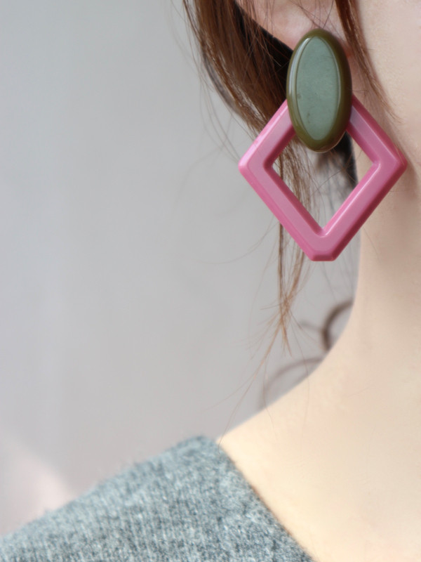 <b><p>unique Rhombus Earring Refresh coordation</p></b><b><p>ユニーク 菱形イヤリングC さわやかなコーディネート キュなアイテム 友人が尋ねる</p></b><br /><br /><p align='center'>