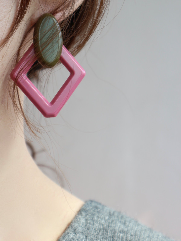 <b><p>unique Rhombus Earring Refresh coordation</p></b><b><p>ユニーク 菱形イヤリングC さわやかなコーディネート キュなアイテム 友人が尋ねる</p></b><br /><br /><p align='center'>