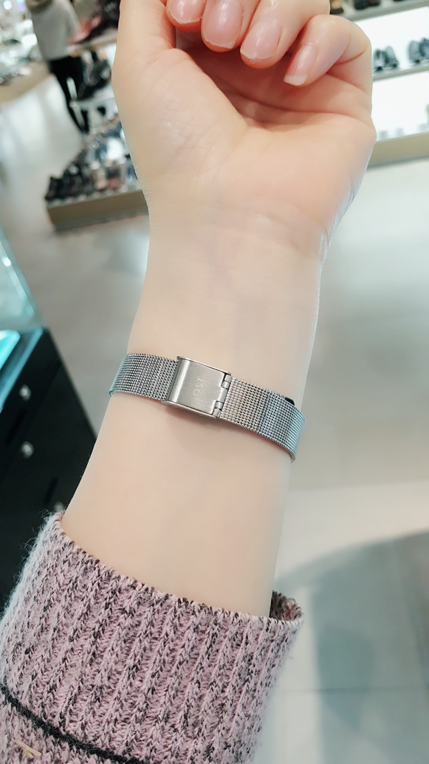 <b><p>OST Black Square Mesh Band Watch OTW118306TBS</p></b><b><p>OST ブラックスクエアメッシュバンド時計 OTW118306TBS</p></b><br /><br /><p align='center'>