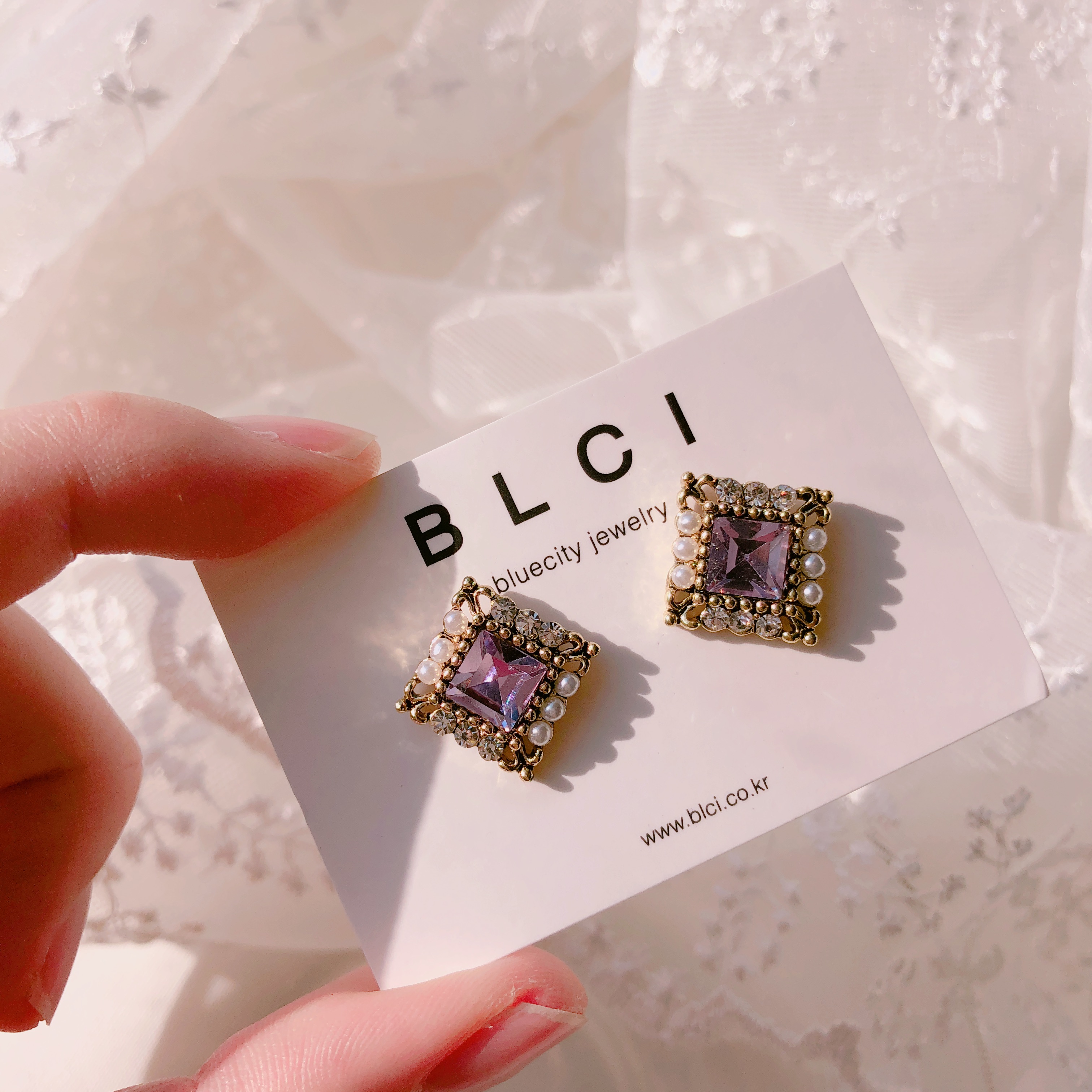 <b><p>Possible eaves 2018 Pantone trend color Viot</p></b><b><p>グィチ可能 2018年 パントン トレンド カラー バイオレット ドロップ イヤリング</p></b><br /><br /><p align='center'>