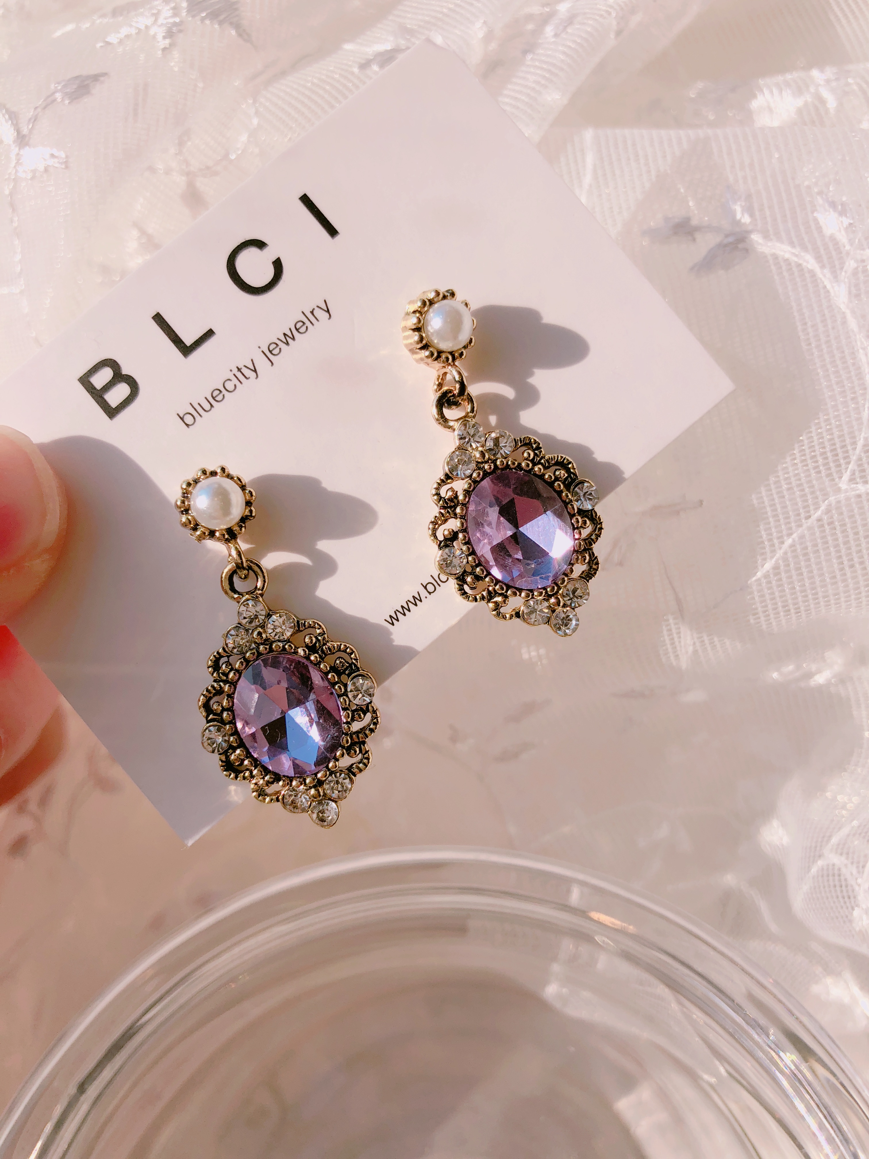 <b><p>Possible eaves 2018 Pantone trend color Viot</p></b><b><p>グィチ可能 2018年 パントン トレンド カラー バイオレット ドロップ イヤリング</p></b><br /><br /><p align='center'>