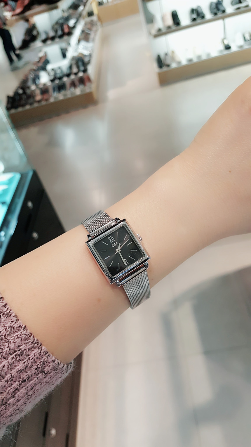 <b><p>OST Black Square Mesh Band Watch OTW118306TBS</p></b><b><p>OST ブラックスクエアメッシュバンド時計 OTW118306TBS</p></b><br /><br /><p align='center'>