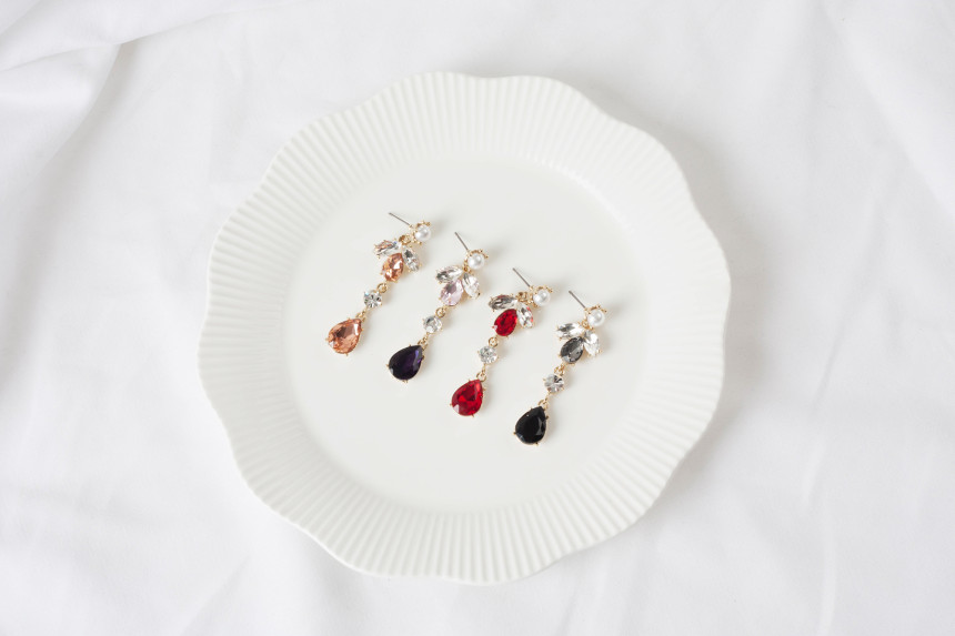 <b><p>Glam Drop Violet earring Possib ves Non-Pierc</p></b><b><p>グラムドロップ バイオレット イヤリング グィチ可能 ノンピアス スタイリッシュルック</p></b><br /><br /><p align='center'>