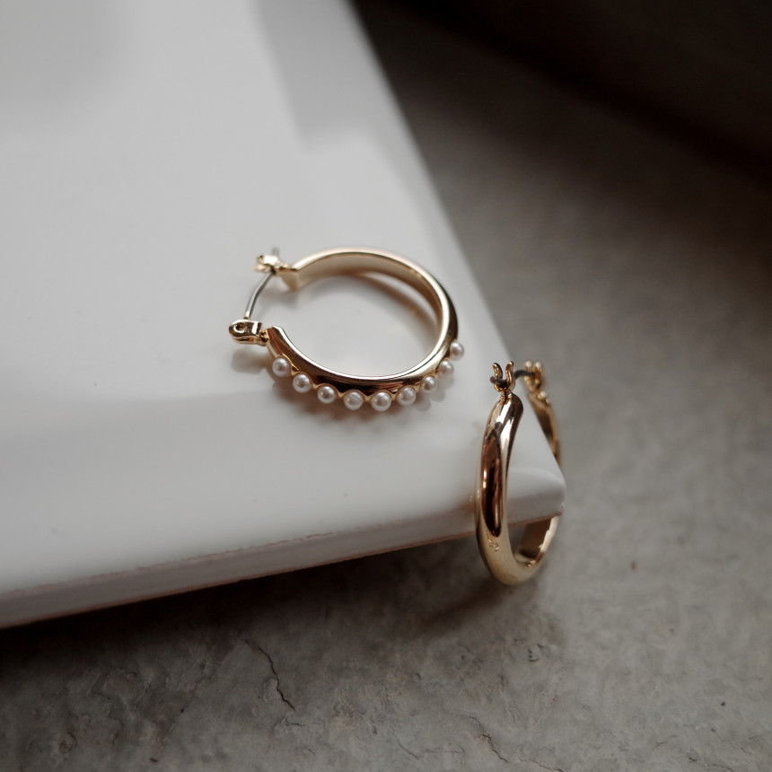 <b><p>Pearl Line Basic Rg Ergs Simple Unique Stylish</p></b><b><p>パールライン 基本リングイヤリング シンプルユニーク スタイリッシュルック 30代の女性</p></b><br /><br /><p align='center'>