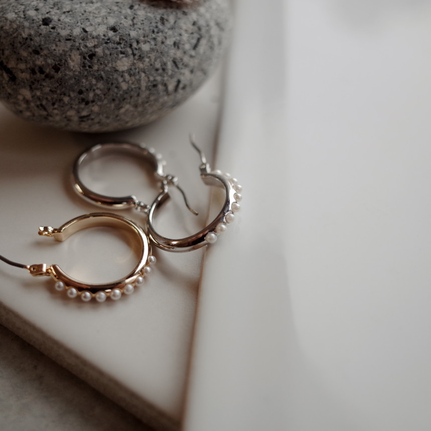 <b><p>Pearl Line Basic Rg Ergs Simple Unique Stylish</p></b><b><p>パールライン 基本リングイヤリング シンプルユニーク スタイリッシュルック 30代の女性</p></b><br /><br /><p align='center'>