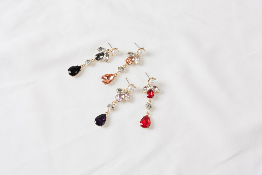 <b><p>Glam Drop Violet earring Possib ves Non-Pierc</p></b><b><p>グラムドロップ バイオレット イヤリング グィチ可能 ノンピアス スタイリッシュルック</p></b><br /><br /><p align='center'>