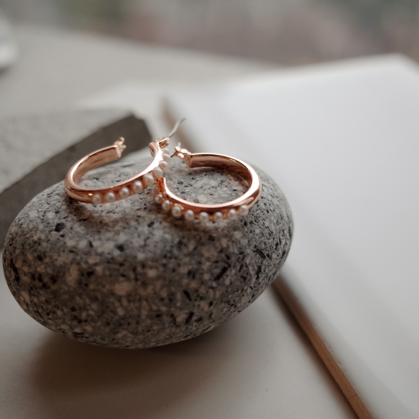 <b><p>Pearl Line Basic Rg Ergs Simple Unique Stylish</p></b><b><p>パールライン 基本リングイヤリング シンプルユニーク スタイリッシュルック 30代の女性</p></b><br /><br /><p align='center'>