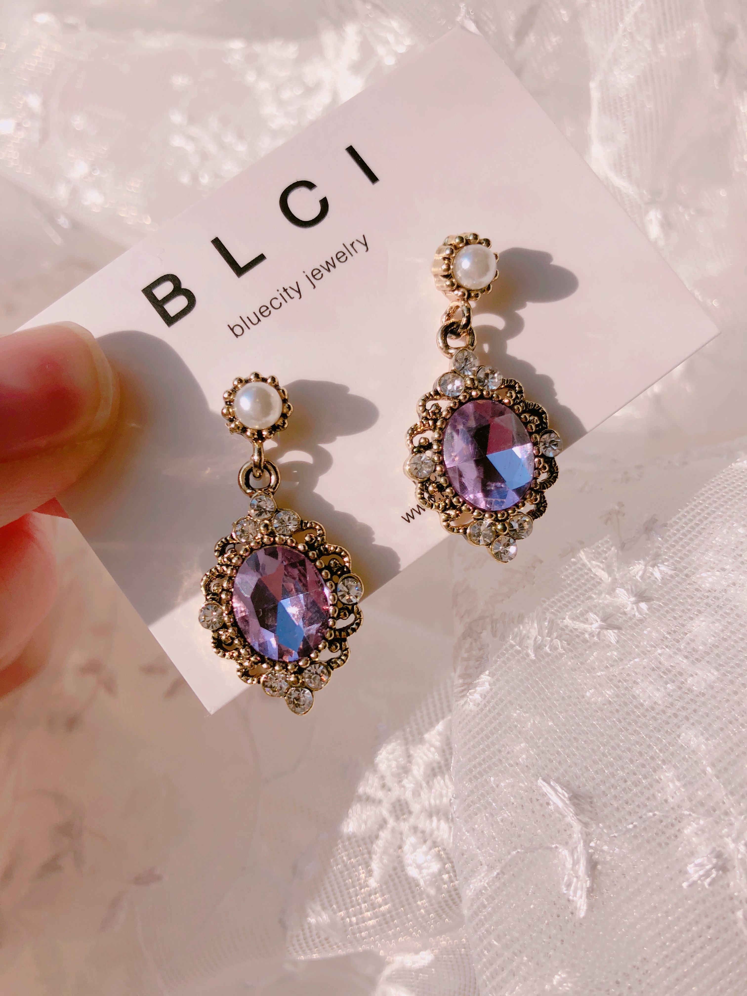 <b><p>Possible eaves 2018 Pantone trend color Viot</p></b><b><p>グィチ可能 2018年 パントン トレンド カラー バイオレット ドロップ イヤリング</p></b><br /><br /><p align='center'>