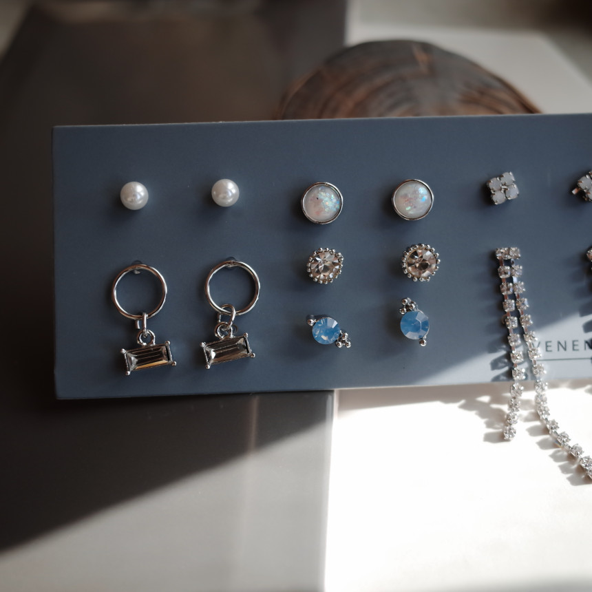 <b><p>NO.84 Throbbing Stall SET Earrs ylish Chic</p></b><b><p>NO.84 ドキドキときめき 失速SETイヤリング スタイリッシュな シックな ユニーデザイン</p></b><br /><br /><p align='center'>