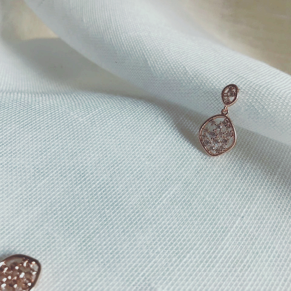 <b><p>Elegant earrings Drama Misty Kim N-ju fashion</p></b><b><p>エレガントなイヤリング ドラマミスティ キム・ナムジュ ファッション 高ヘラン 芸能人</p></b><br /><br /><p align='center'>