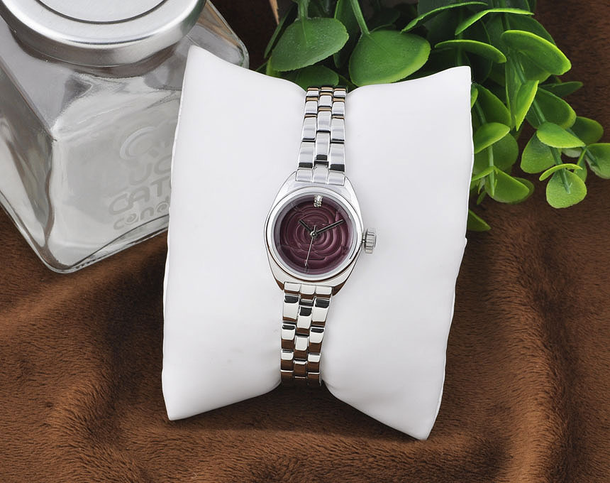 <b><p>Angel and Time Wom clock</p></b><b><p>エンジェルアンドタイム 女性 時計</p></b><br /><br /><p align='center'>