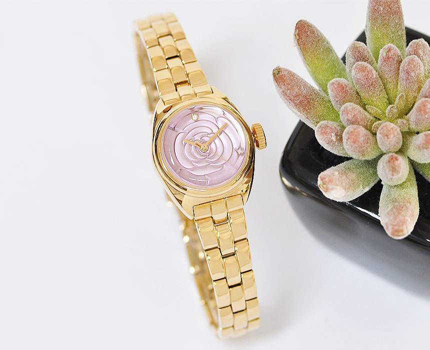 <b><p>Angel and Time Wom clock</p></b><b><p>エンジェルアンドタイム 女性 時計</p></b><br /><br /><p align='center'>