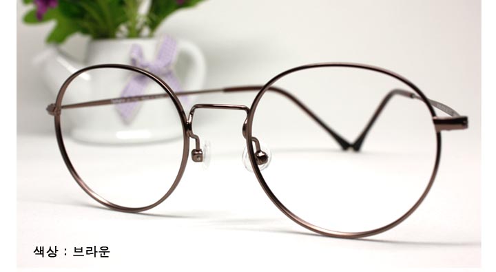 <b><p>Donggul glasses Korean Ultra light beta titium</p></b><b><p>ドングル メガネ 韓国語 超軽量 ベータ チタン 男テ 軽いテ 丸い</p></b><br /><br /><p align='center'>