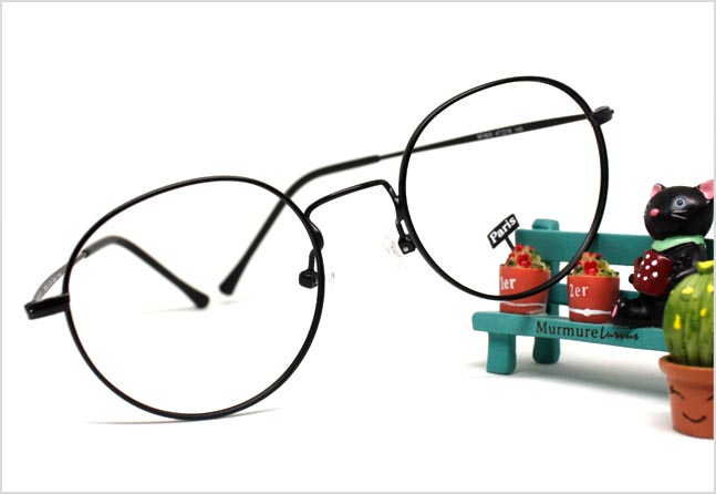 <b><p>Donggul glasses Korean Ultra light beta titium</p></b><b><p>ドングル メガネ 韓国語 超軽量 ベータ チタン 男テ 軽いテ 丸い</p></b><br /><br /><p align='center'>