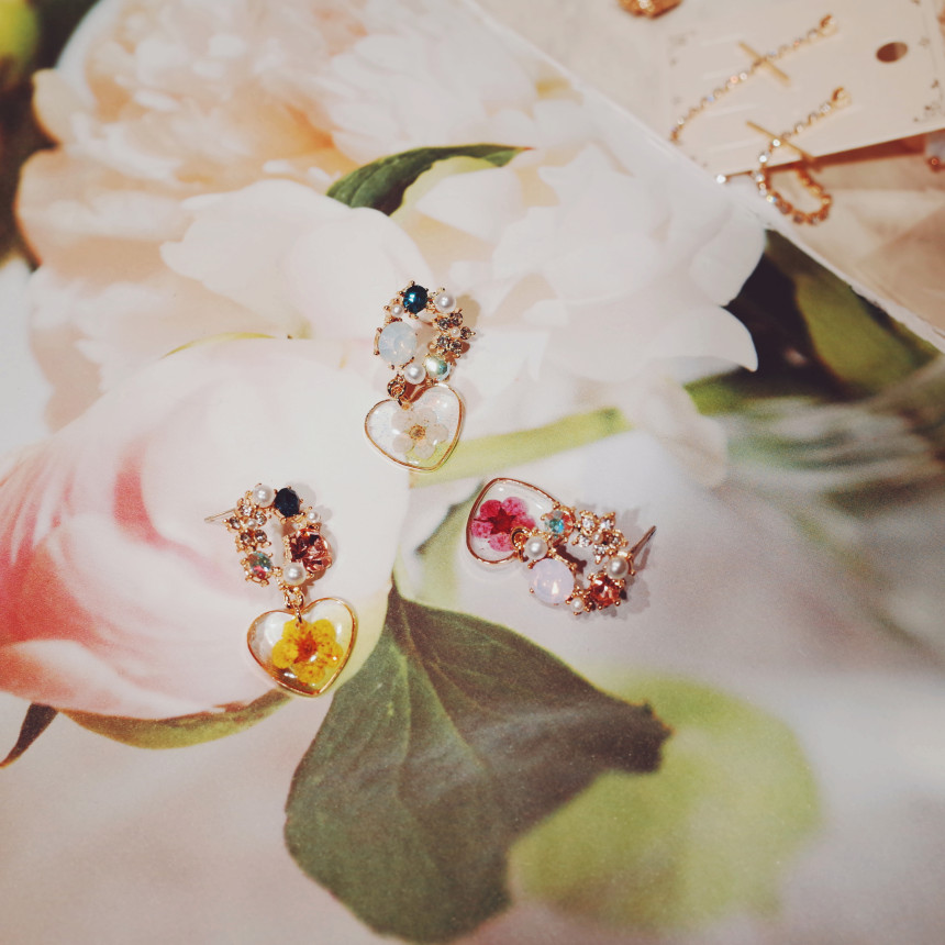 <b><p>you Jun bquet Heart Erings</p></b><b><p>あなた 準 花束 ハートピアス</p></b><br /><br /><p align='center'>