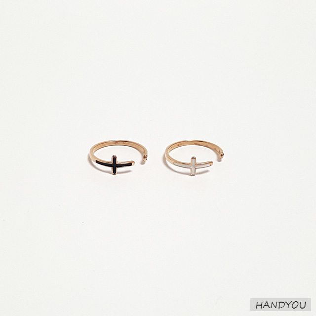 <b><p>black White Cross Ring Open Surge Sel Layered</p></b><b><p>ブラック ホワイト クロスリング オープン 書かれているカールスチール 重ね着 フリーサイズ</p></b><br /><br /><p align='center'>