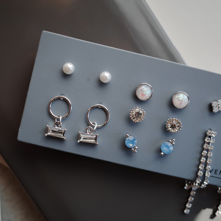 <b><p>NO.84 Throbbing Stall SET Earrs ylish Chic</p></b><b><p>NO.84 ドキドキときめき 失速SETイヤリング スタイリッシュな シックな ユニーデザイン</p></b><br /><br /><p align='center'>