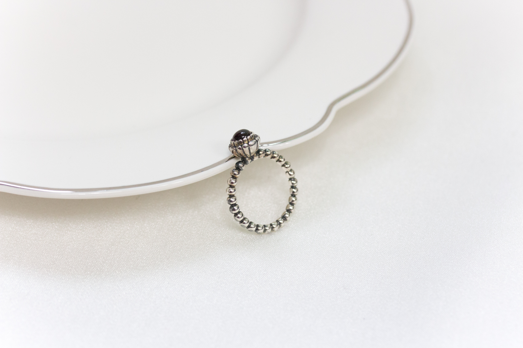 <b><p>January Birthstone Ring Gt gt Silver 925</p></b><b><p>1月に 誕生石リング ガーネット シルバー925 パンドラスタイル サイズ 層 友情</p></b><br /><br /><p align='center'>