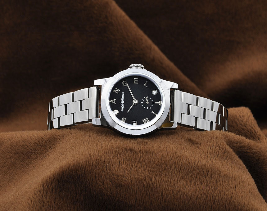 <b><p>Angel and Time Wom clock</p></b><b><p>エンジェルアンドタイム 女性 時計</p></b><br /><br /><p align='center'>