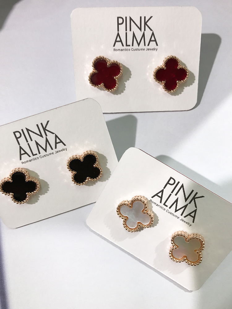 <b><p>clover earring daily simple pty Antique Luxuous</p></b><b><p>クローバー イヤリング デイリー シンプル パーティー アンク 高級感のあるグ 説得力の</p></b><br /><br /><p align='center'>