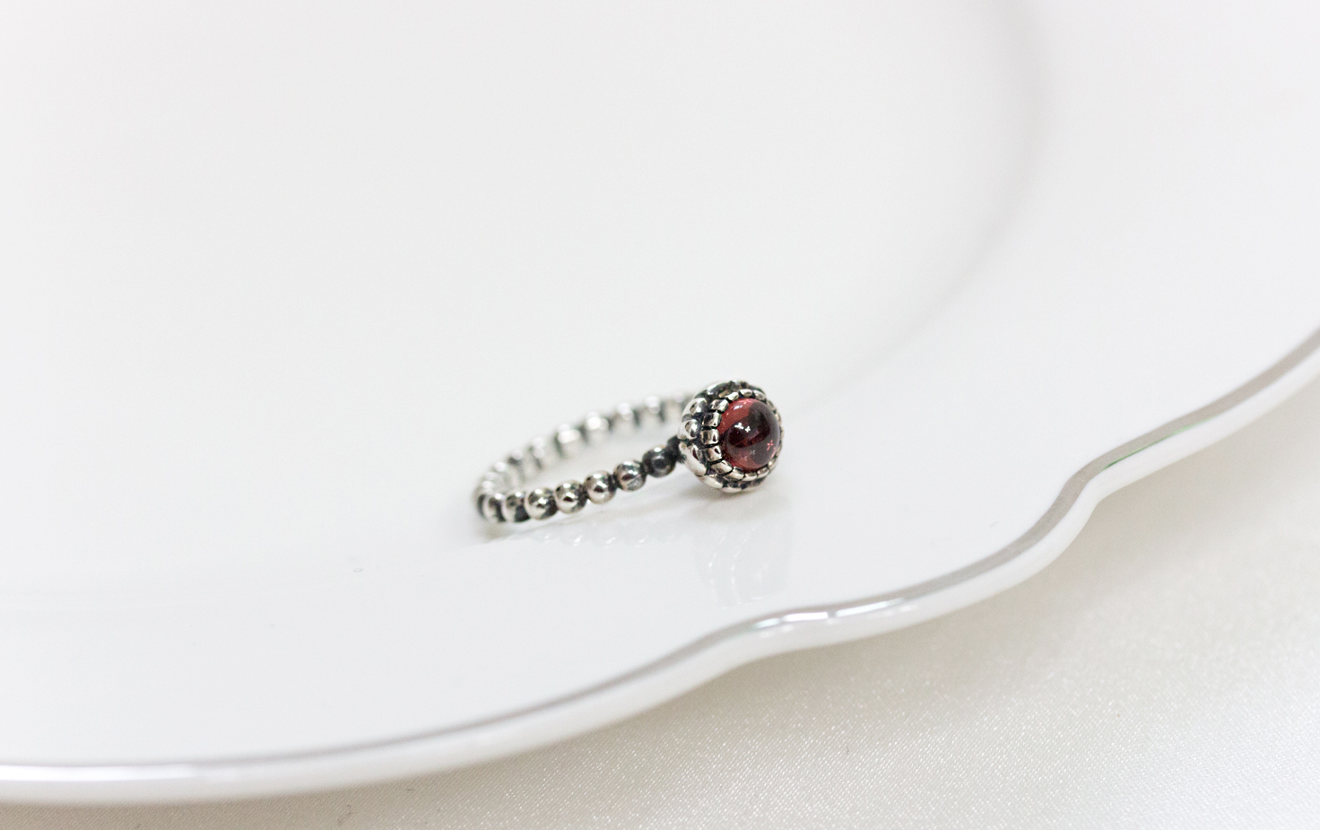 <b><p>January Birthstone Ring Gt gt Silver 925</p></b><b><p>1月に 誕生石リング ガーネット シルバー925 パンドラスタイル サイズ 層 友情</p></b><br /><br /><p align='center'>