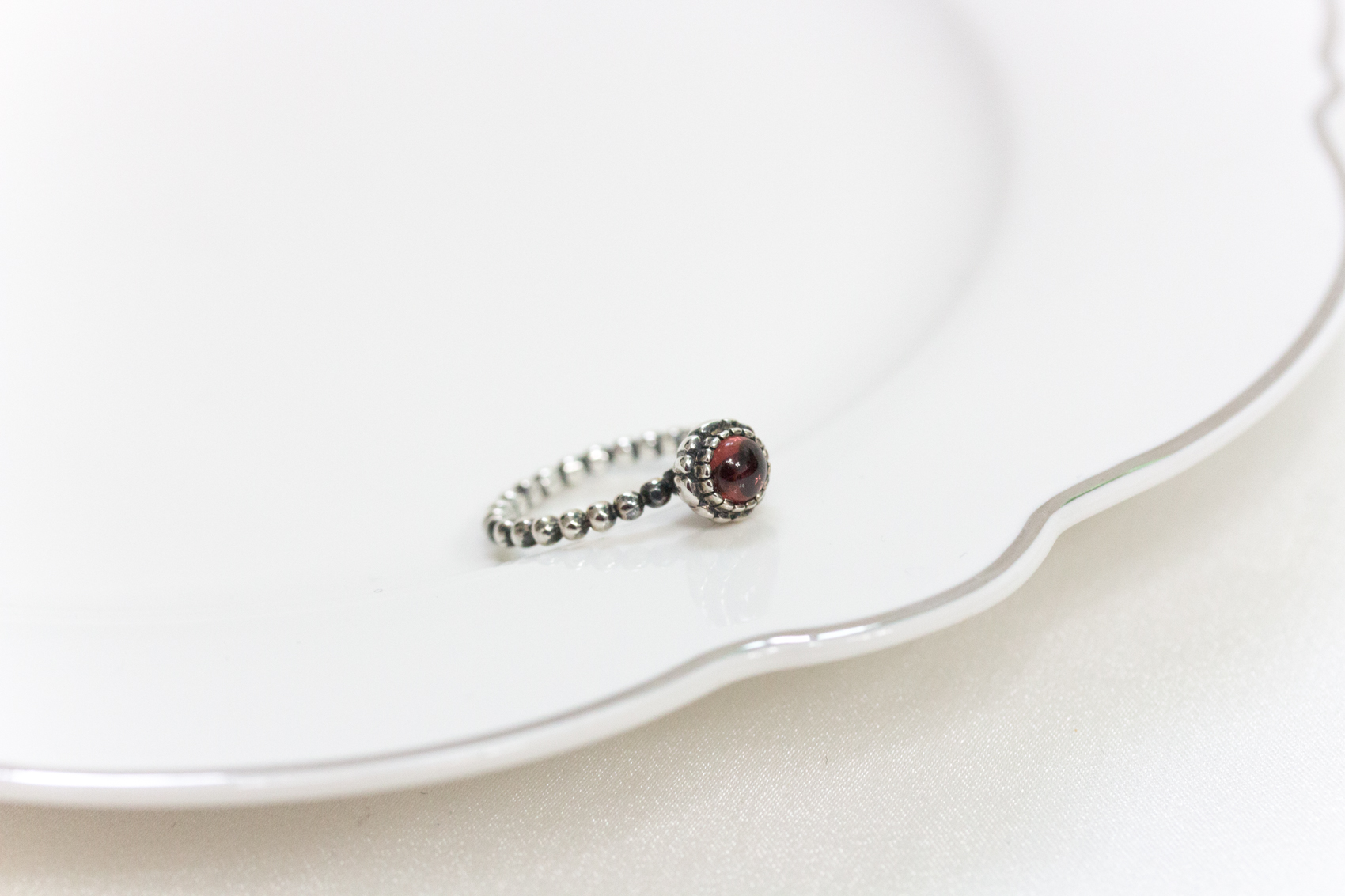 <b><p>January Birthstone Ring Gt gt Silver 925</p></b><b><p>1月に 誕生石リング ガーネット シルバー925 パンドラスタイル サイズ 層 友情</p></b><br /><br /><p align='center'>