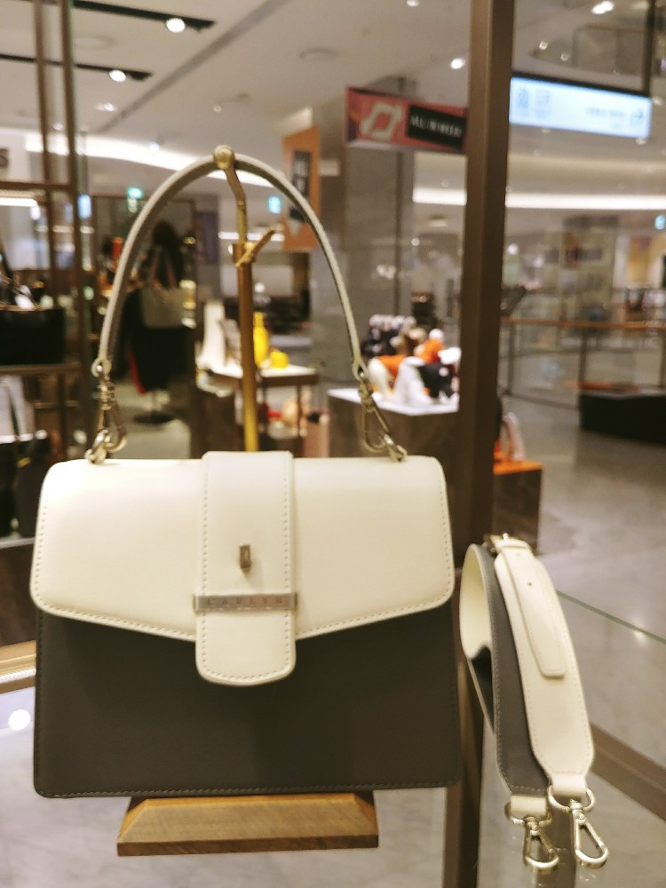 <b><p>Carlin New Hester Small H78166010</p></b><b><p>カーリンニューヘスタースモールS H78166010</p></b><br /><br /><p align='center'>