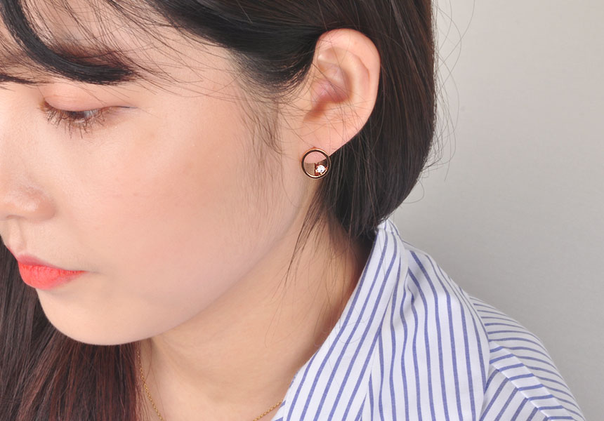 <b><p>14k 18k Cubic One touch Ring earrs Women's</p></b><b><p>14k 18k キュービック ワンタッチ リングピアス 女性K ファッション サークル</p></b><br /><br /><p align='center'>