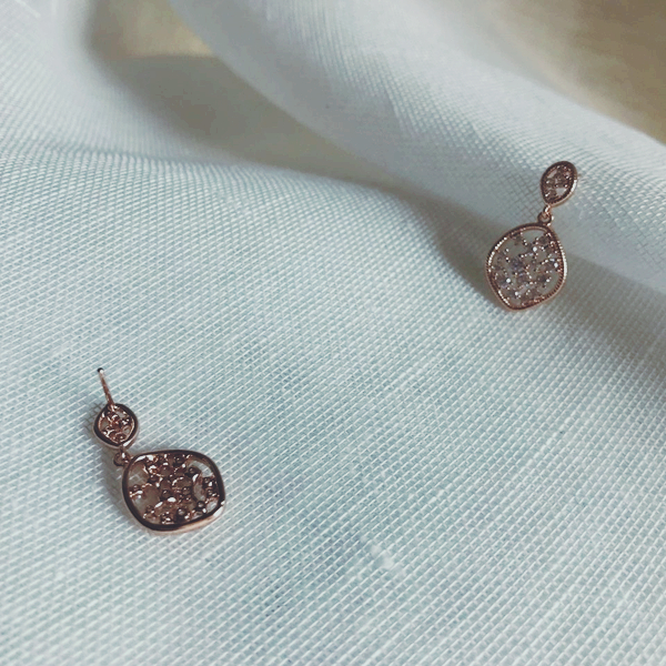 <b><p>Elegant earrings Drama Misty Kim N-ju fashion</p></b><b><p>エレガントなイヤリング ドラマミスティ キム・ナムジュ ファッション 高ヘラン 芸能人</p></b><br /><br /><p align='center'>