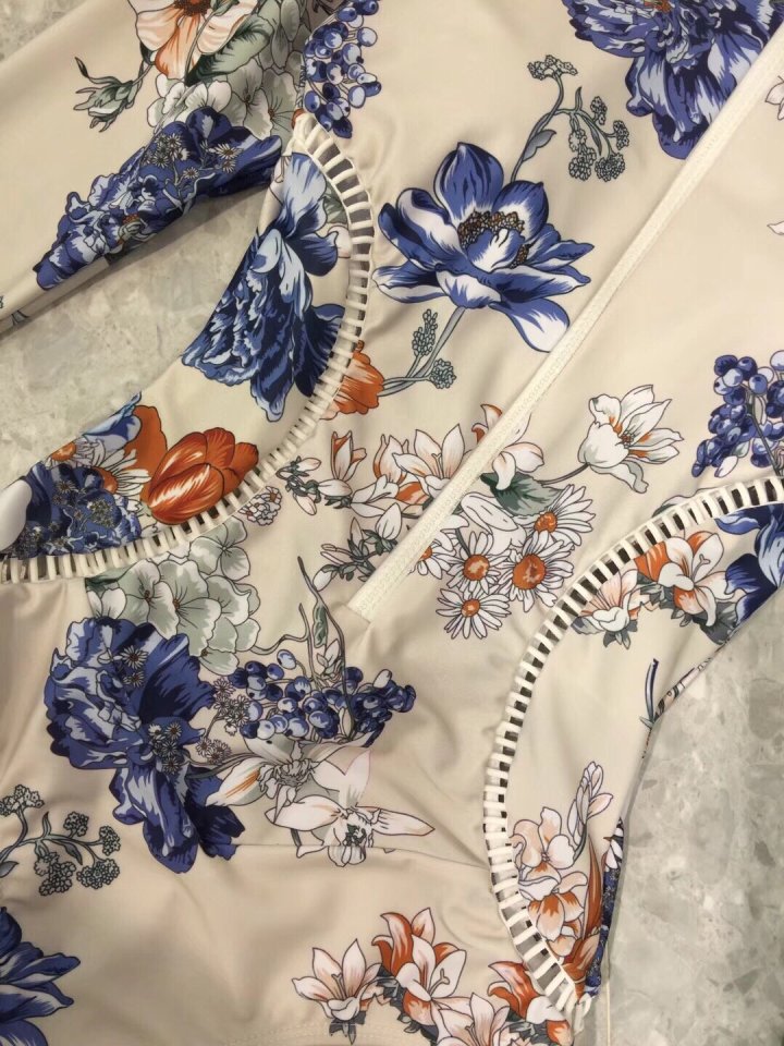 <b><p>Zimmerman Floral Punching Sw suit</p></b><b><p>ジマーマン フローラル パンチング スイムスーツ</p></b><br /><br /><p align='center'>