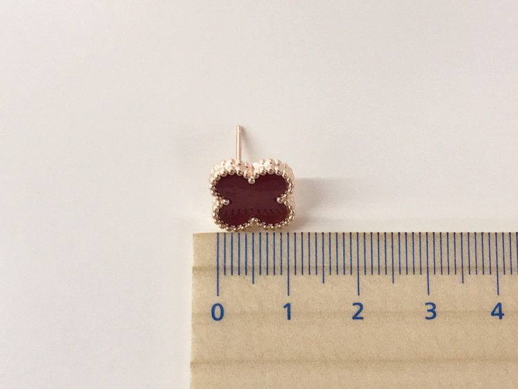 <b><p>clover earring daily simple pty Antique Luxuous</p></b><b><p>クローバー イヤリング デイリー シンプル パーティー アンク 高級感のあるグ 説得力の</p></b><br /><br /><p align='center'>