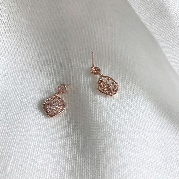 <b><p>Elegant earrings Drama Misty Kim N-ju fashion</p></b><b><p>エレガントなイヤリング ドラマミスティ キム・ナムジュ ファッション 高ヘラン 芸能人</p></b><br /><br /><p align='center'>