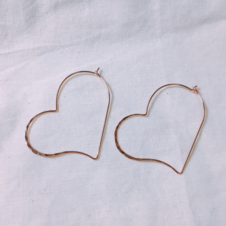 <b><p>Luce Heart Ring Ers LKJ1169 attractive Stand</p></b><b><p>ルーチェ ハートリングピアス LKJ1169 魅力的な 一つだけで説得力の ゴクォル</p></b><br /><br /><p align='center'>