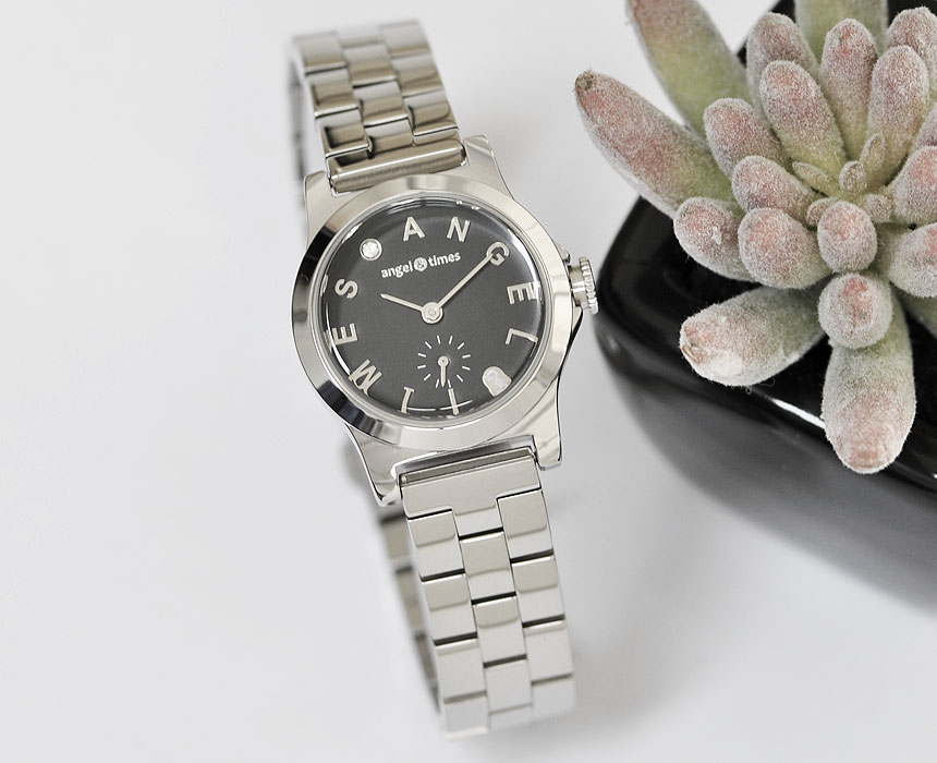 <b><p>Angel and Time Wom clock</p></b><b><p>エンジェルアンドタイム 女性 時計</p></b><br /><br /><p align='center'>