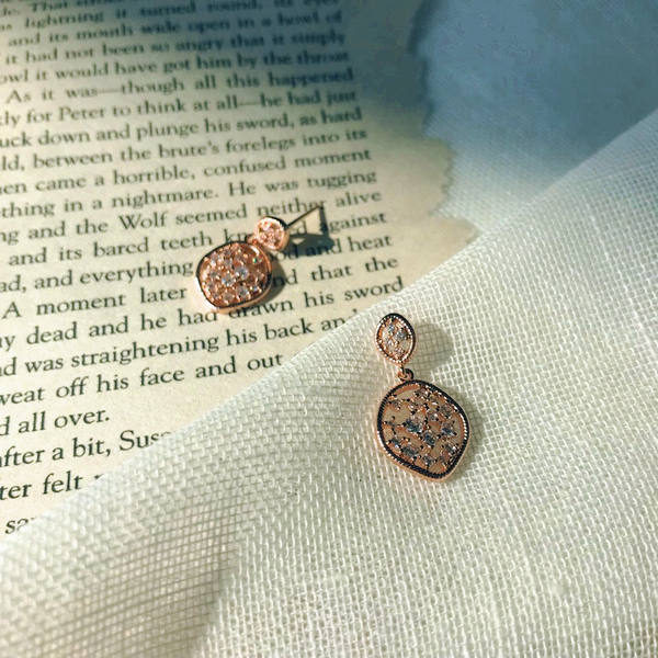 <b><p>Elegant earrings Drama Misty Kim N-ju fashion</p></b><b><p>エレガントなイヤリング ドラマミスティ キム・ナムジュ ファッション 高ヘラン 芸能人</p></b><br /><br /><p align='center'>