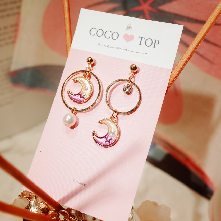<b><p>Tinkerbell's month Drop Unown earrg</p></b><b><p>ティンカーベルの 月 ドロップ オンバル イヤリング</p></b><br /><br /><p align='center'>