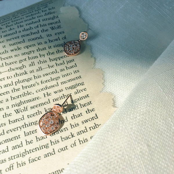 <b><p>Elegant earrings Drama Misty Kim N-ju fashion</p></b><b><p>エレガントなイヤリング ドラマミスティ キム・ナムジュ ファッション 高ヘラン 芸能人</p></b><br /><br /><p align='center'>