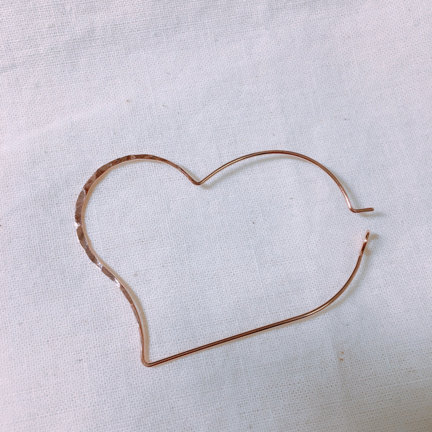 <b><p>Luce Heart Ring Ers LKJ1169 attractive Stand</p></b><b><p>ルーチェ ハートリングピアス LKJ1169 魅力的な 一つだけで説得力の ゴクォル</p></b><br /><br /><p align='center'>