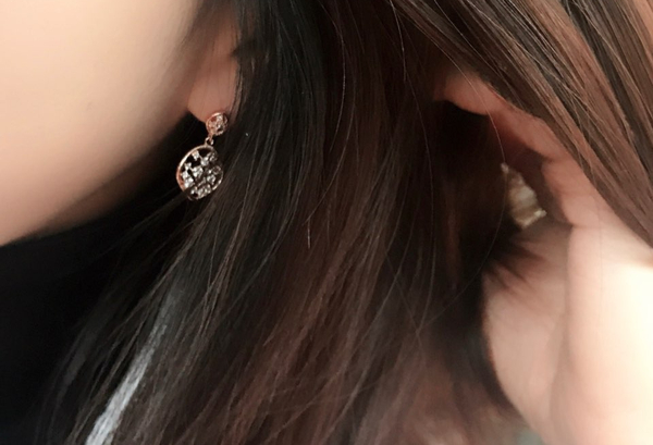 <b><p>Elegant earrings Drama Misty Kim N-ju fashion</p></b><b><p>エレガントなイヤリング ドラマミスティ キム・ナムジュ ファッション 高ヘラン 芸能人</p></b><br /><br /><p align='center'>